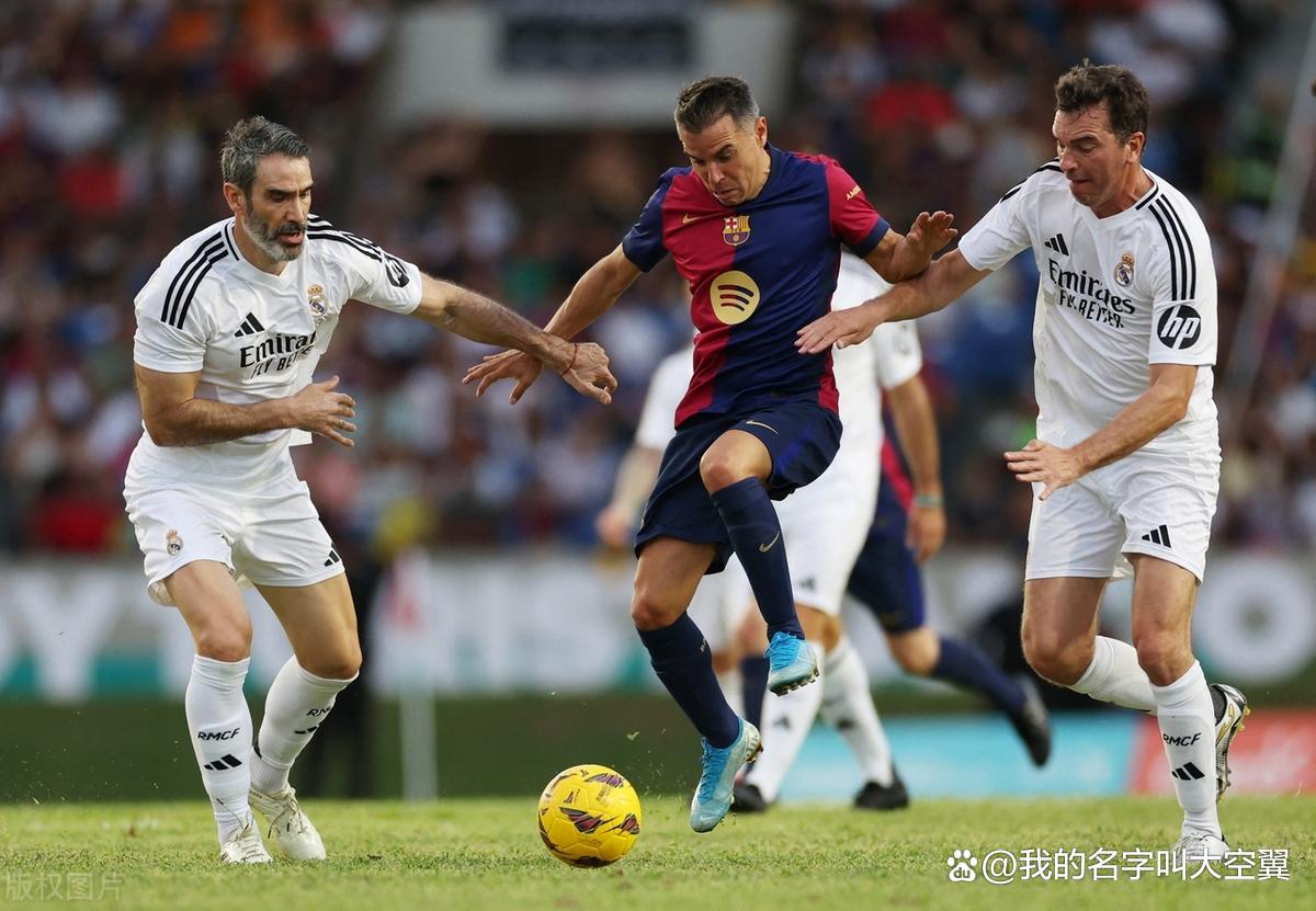 爱游戏平台巴塞罗那集结日状态回暖,志在国王杯名次提升,质疑声仍在,团队化学反应显著的简单介绍